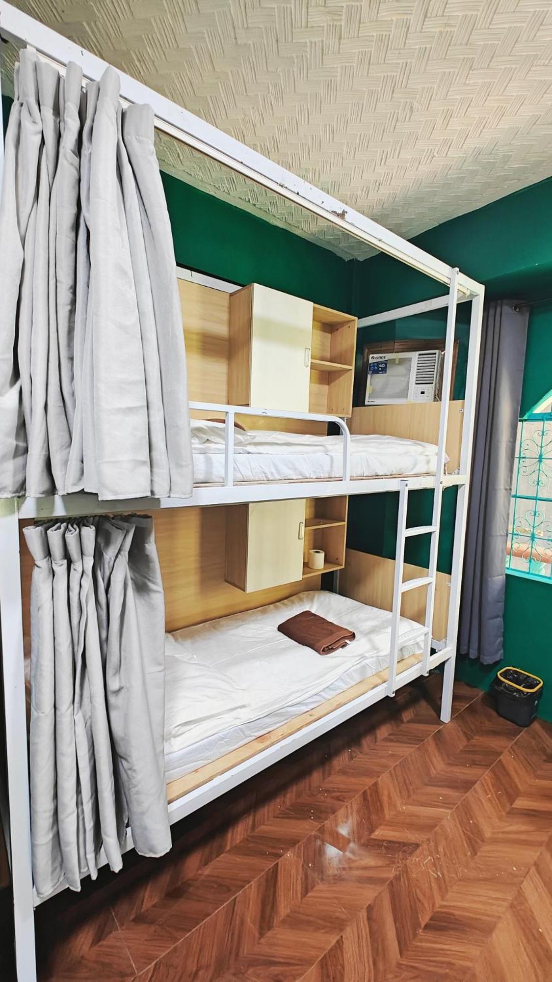 80 Bar Hostel Coron Dış mekan fotoğraf