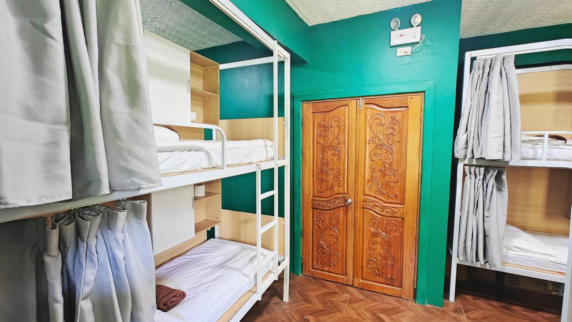 80 Bar Hostel Coron Dış mekan fotoğraf