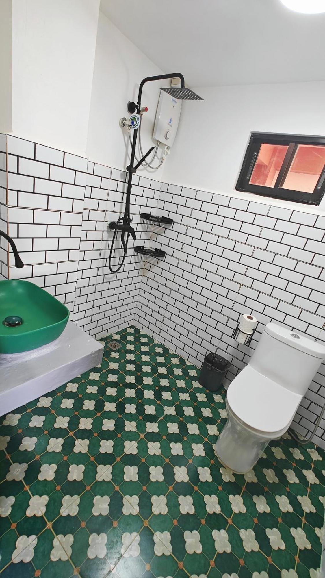 80 Bar Hostel Coron Dış mekan fotoğraf