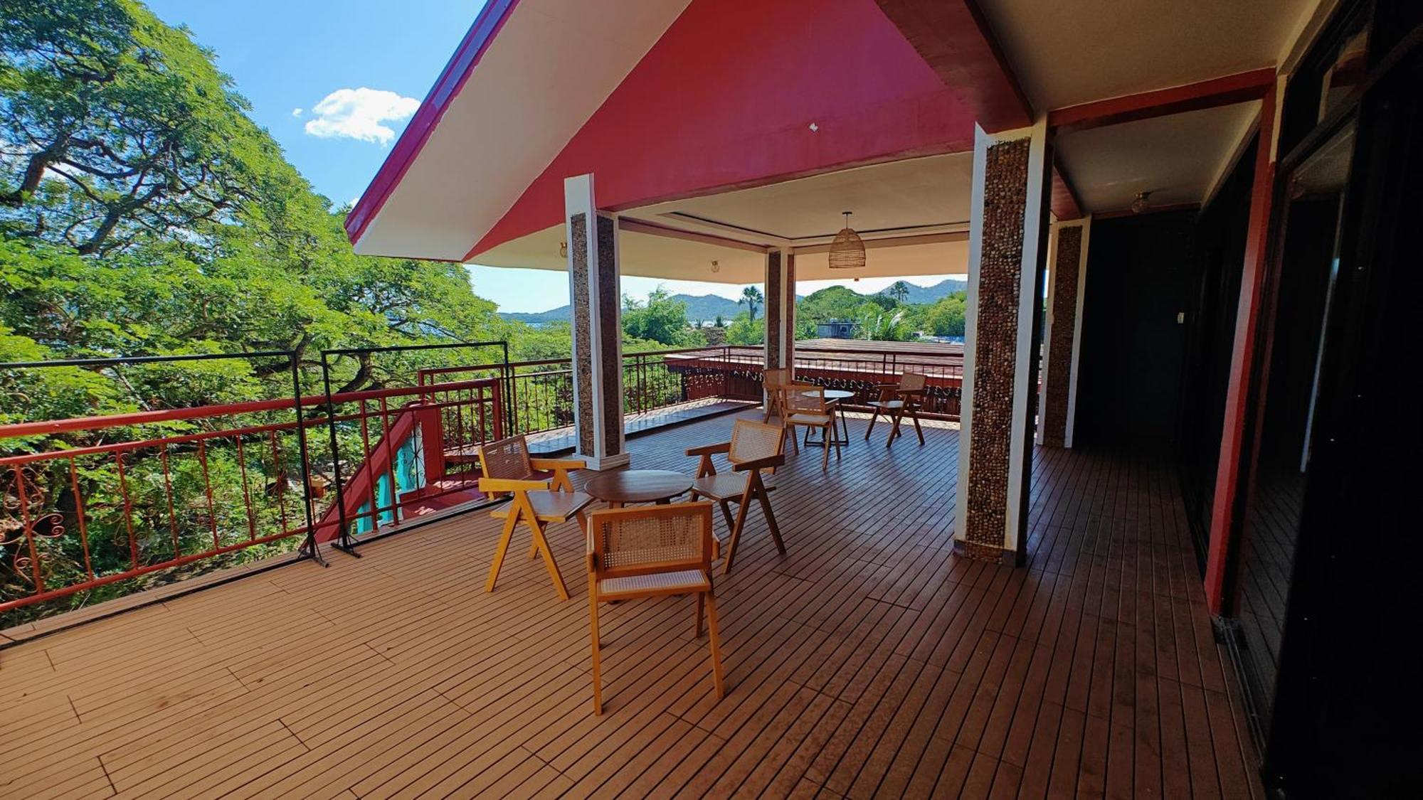 80 Bar Hostel Coron Dış mekan fotoğraf