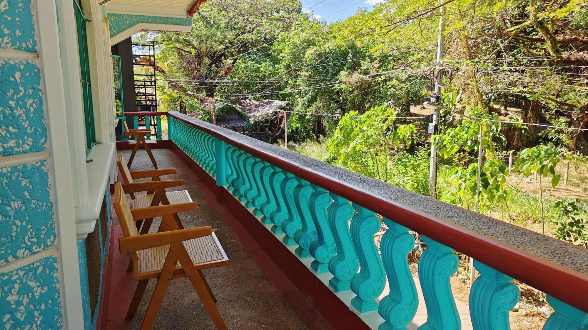 80 Bar Hostel Coron Dış mekan fotoğraf